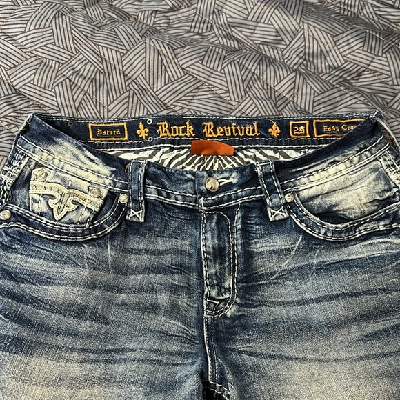 Capris - Picture 3 of 4